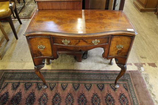 18thC style walnut serpentine side table